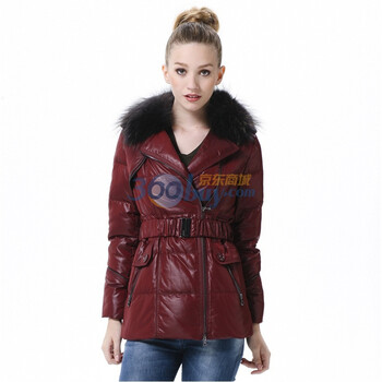 波司登 2011新款 羽绒服 女大毛领时尚修身短款 BR2250 红色 185/104A(XXXL)