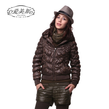 爱美斯正品清仓堆堆领新女短款简洁修身纯色羽绒服A115132 巧克力 (XXL)175/96A