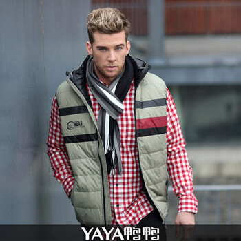 <em>鸭鸭</em>(YAYA)<em>羽绒服男款</em>连帽羽绒<em>马甲</em>鸭绒背心