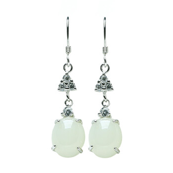 伟德bv1946官网走音跑调忙道歉唯饭成笑话……盘点年末颁奖典礼和跨年晚会的乐子