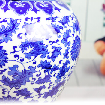 欢畅 景德镇陶瓷 青花缠枝鱼尾花瓶  家居工艺品摆件 装饰摆件 家居花瓶摆件aj262 将军罐