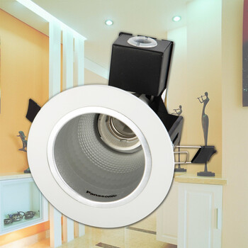 Panasonic/松下 HEAC73011 家用小型筒灯 白色磨砂边框 3寸