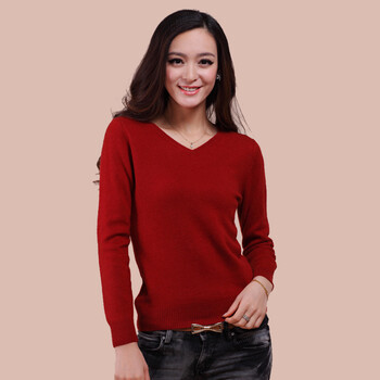 帕罗帝马 2013秋冬女士小V领羊绒<em>打底</em>衫 <em>短款</em>