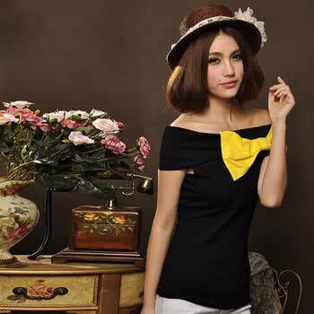 Bessie 甜美一字领蝴蝶结撞色T恤BS12ST011 黑色 L(170/88A)