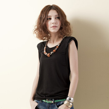 麦考林EUROMODA 女装 摩登都会W6蕾丝肩垫饰T恤 多色可选 F124210 黑色70 XL