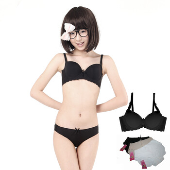可娃衣罗马假日<em>无痕文胸</em> 少女文胸+底裤(套装