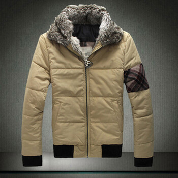 2012经典奢华款 <em>男士</em>精品<em>毛领毛衣 外套</em>【图片