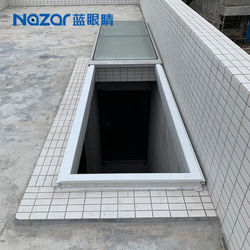 nazar蓝眼睛楼梯口电动平移天窗平屋顶阳光房手动电动铝合金推拉平移