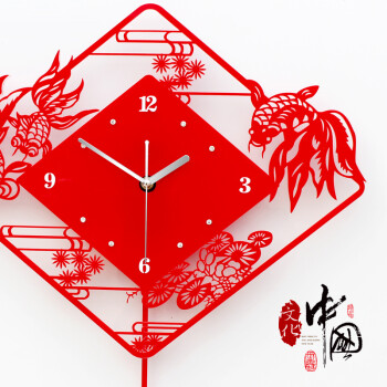 
                                        雅刻丽挂钟静音客厅创意时尚卧室婚房石英钟金鱼戏莲时钟艺术摇摆钟表 红色 18英寸                