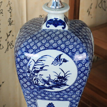 
                                        陶瓷器客厅装饰台灯  卧室床头灯具 中式古典青花灯饰送光源  景德镇唐英田园                 
