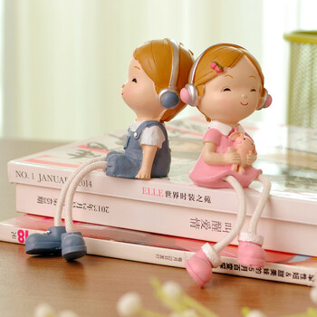 
                                        雅居坊/yajuang 樱桃情侣座椅子吊脚娃娃 家居装饰品书架摆件结婚送礼节日礼品可爱摆设 D225A                