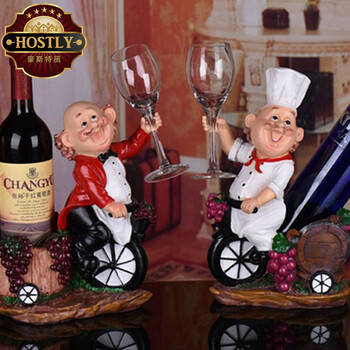 
                                        豪斯特丽（HOSTLY） 欧式酒架工艺品摆件 时尚树脂个性红酒酒架 厨师酒柜摆件 白衣+红衣                