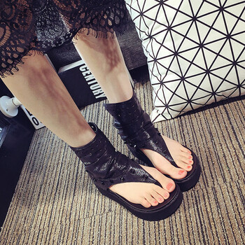 夏季新款铆钉夹趾皮凉鞋后拉链女鞋子舒适平底