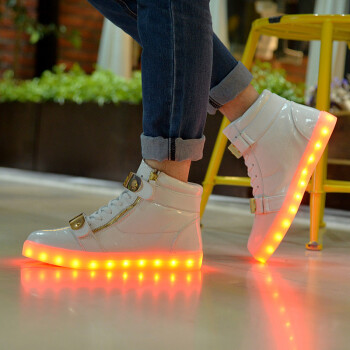 翰森白色发光鞋女USB充电七彩灯鞋鬼步舞鞋