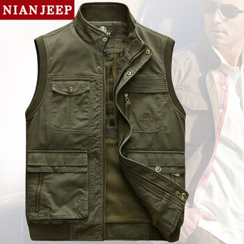 利威吉普服饰专营店