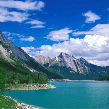 税费-海南航空 大连\/广州-台北往返经济舱机票