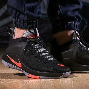nike 男鞋冬款zoom lbj詹姆斯运动鞋耐磨实战篮球鞋884277 17新款