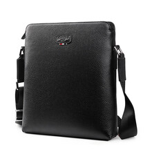 双重优惠： 69.5元  卡帝乐鳄鱼（CARTELO） 头层牛皮时尚休闲包