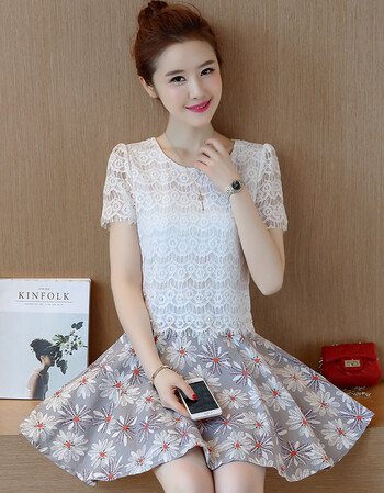 蕾丝半裙搭配什么上衣图片