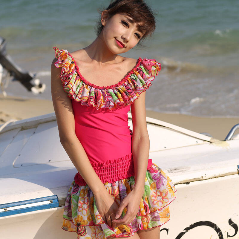 奇葩泳衣女 阿瑞娜泳衣