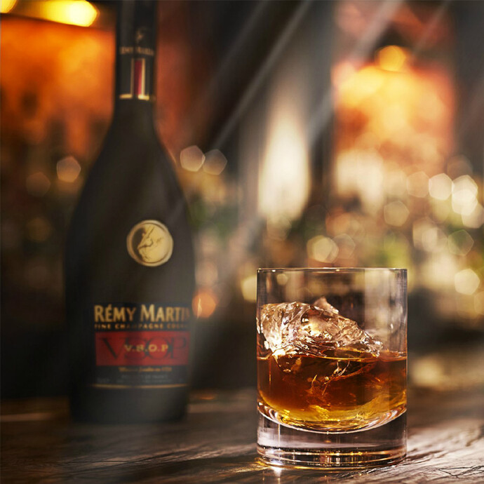 Remy Martin 人头马 V.S.O.P 优质香槟区干邑白兰地 1.5L 双重优惠折后￥711.12