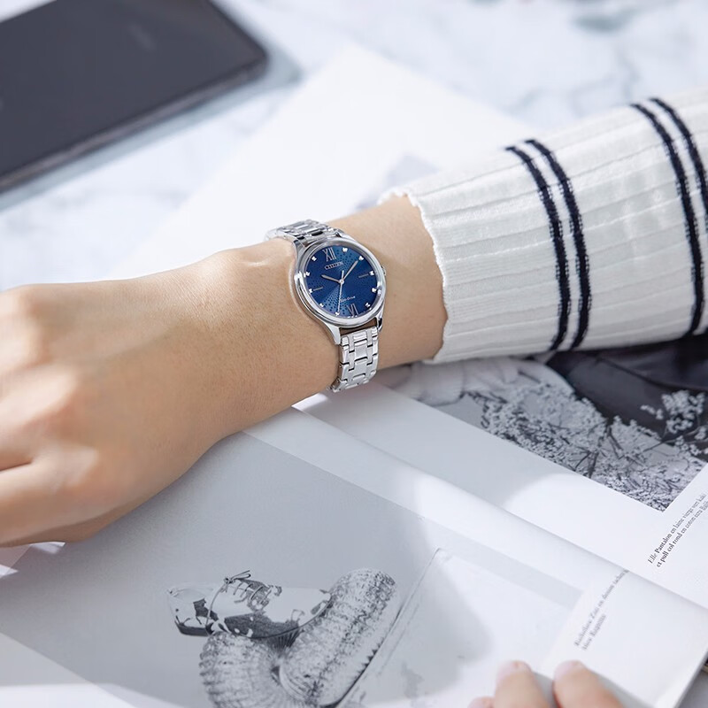 Citizen 西铁城 EM0500-73L 女式光动能手表 优惠码折后￥739.47‬ 京东￥1412