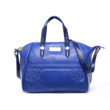 <em>BLUGIRL 蓝色少女</em> 镶钻金属LOGO牌时尚女包