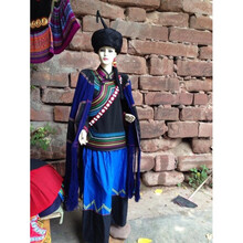 彝族男士服装