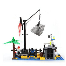 装积木 海盗系列302沉船模型 儿童玩具益智 在