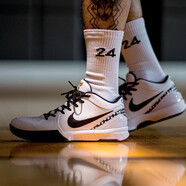 耐克（NIKE）男鞋科比4代 Zoom Kobe 4 耐磨透氣低幫男子實(shí)戰(zhàn)籃球鞋 曼巴黑白 FJ9363-100 曼巴黑白 43