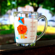 樂(lè )美雅兒童牛奶杯帶刻度吸管杯寶寶喝水杯家用耐熱杯子 單支-鋼化玻璃/小獅子320ml1只