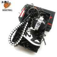 沐趣兒NBA球星原創(chuàng)籃球AJ球鞋創(chuàng)意鑰匙扣科比庫里詹姆斯背包掛件禮物 籃網(wǎng)球+黑鞋+鎢鋼繩(禮盒)