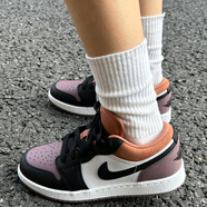 耐克（NIKE）女鞋 Air Jordan1 Low 舒適百搭 防滑耐磨低幫復古籃球鞋 FB9908-102 白褐紫 35.5
