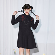 紫涵（ZIHAN）Z星漫游披肩領(lǐng)撞色刺繡收腰連衣裙中長(cháng)款國風(fēng) 黑色 S