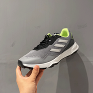 阿迪達(dá)斯 （adidas）跑步鞋男鞋2025秋季新款戶外運(yùn)動(dòng)輕便緩震運(yùn)動(dòng)鞋低幫透氣休閑鞋 Q47234 40 (245mm)