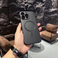 伊碩 適用蘋果15pro手機(jī)殼iphone16promax無邊框強(qiáng)力磁吸半包硬殼超薄膚感磨砂親膚裸機(jī)手感保護(hù)套 帶鏡頭膜【深邃黑】金屬漆磨砂磁吸無邊款 iPhone15Pro