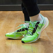 耐克（NIKE）跑步鞋男鞋2025夏季新款緩震防滑透氣休閑舒適鞋子低幫網(wǎng)面運動鞋 CT2405-358綠色 44