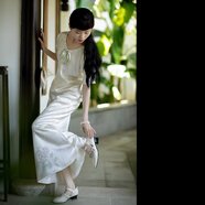 一城風(fēng)絮莞然心許夏款東方簡(jiǎn)奢風(fēng)提花短袖無(wú)領(lǐng)舒適親膚百搭日常連衣裙女 【淡綠格子領(lǐng)】 S