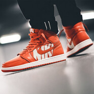 耐克（NIKE）男子AIR JORDAN AJ1 高幫復古麂皮3M反光高幫男子籃球鞋 555088-800 橘色彈幕 44