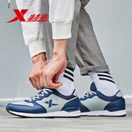 特步男鞋運動(dòng)鞋男冬季皮面復古耐磨休閑跑步鞋旅游慢跑鞋 722灰深蘭 40