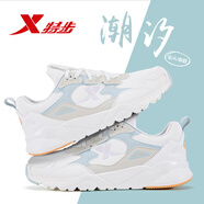 特步（XTEP）女鞋新品運動(dòng)鞋子女春夏季跑步鞋女厚底防水皮面休閑鞋老爹鞋女 白米綠 37