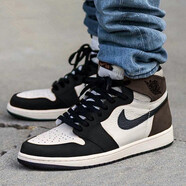 耐克（NIKE）新款男女鞋 Air Jordan 1 AJ1運動休閑鞋籃球鞋板鞋 555088-575441-105  45.5