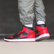 耐克（NIKE）新款男女鞋 Air Jordan 1 AJ1運動(dòng)休閑鞋籃球鞋板鞋 554724-554725-074  38.5