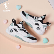 喬丹女鞋籃球鞋新品耐磨減震實(shí)戰運動(dòng)休閑網(wǎng)面透氣跑步鞋 喬丹白/黑色 35