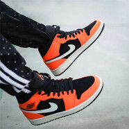 耐克（NIKE）男鞋女鞋Air Jordan 1  AJ1 情侶高幫休閑運動籃球鞋 554724-554725-062 扣碎  41