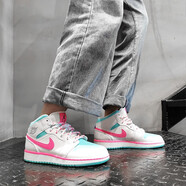 耐克（NIKE）女鞋 Air Jordan 1 Mid AJ1運動鞋舒適休閑籃球鞋 555112-102南海岸 35.5