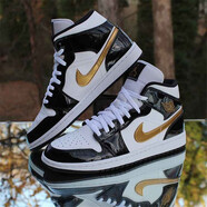 耐克（NIKE）男女鞋Air Jordan 1  AJ1 鴛鴦籃球運(yùn)動(dòng)鞋板鞋中幫 852542-BQ6931-007 小黑金 41