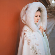 卡輯斗篷漢服女加絨加厚冬款古裝結(jié)婚禮披風(fēng)外套紅色新娘秀禾中式披肩 納蘭詞白色毛呢斗篷【新版加絨】 均碼 【適合身高155-170】