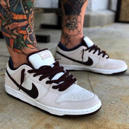 耐克（NIKE）男女鞋 SB Dunk LOW 低幫滑板鞋CD2563-100 BQ6817-004 深棕 38.5