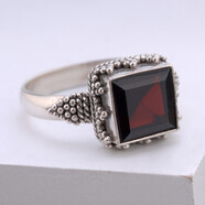 海盜船銀飾方形切割石榴石戒指女925銀指環(huán)食指復古宮廷做舊鑲嵌 9號 內圈周長(cháng)約59.3mm